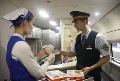 高铁餐饮新体验 一键点餐，美食准时送达
